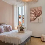 Ensemble Di Vayadu בית הארחה 3*