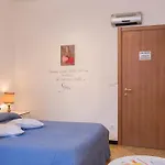 בית הארחה Ensemble Di Vayadu