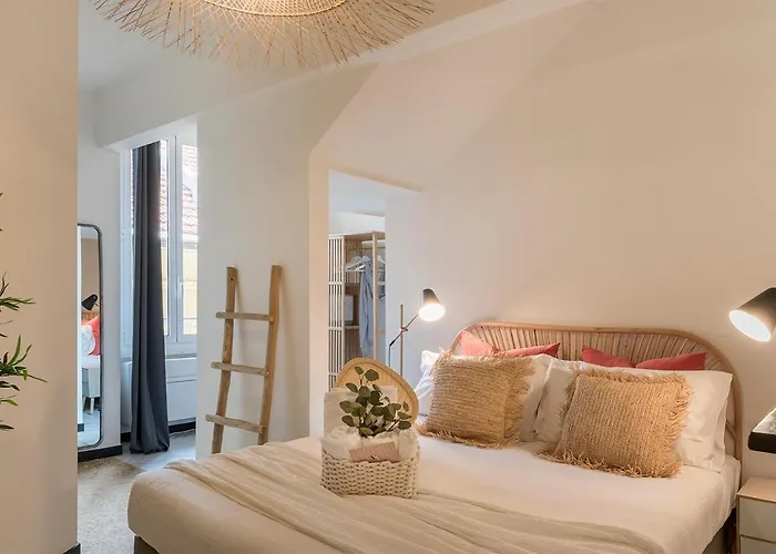 Ensemble Di Vayadu 3*