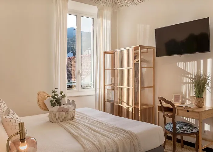 Ensemble Di Vayadu Guest house