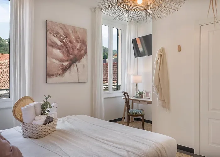 Ensemble Di Vayadu 3* Alassio