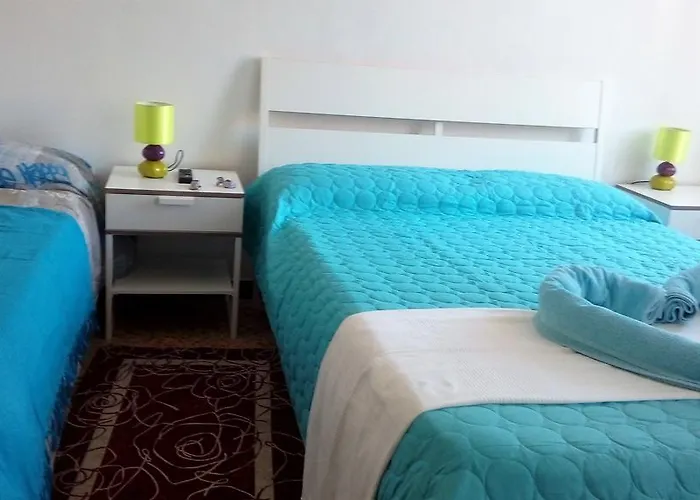 Ensemble Di Vayadu Guest house Alassio