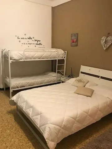 Ensemble Di Vayadu Vendégház Alassio